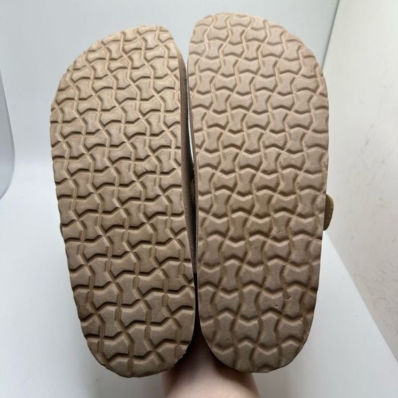 CUSHIONAIRE Women's Cork Footbed Clog 8 TAN - Picture 6 of 8